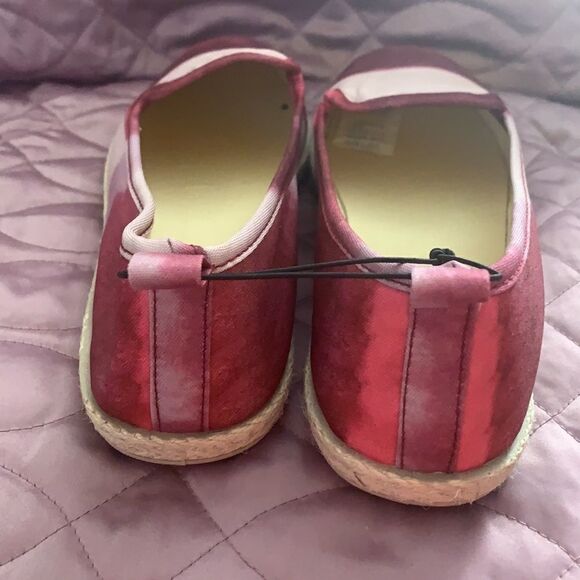 Tie Dye  Flats - Picture 8 of 8